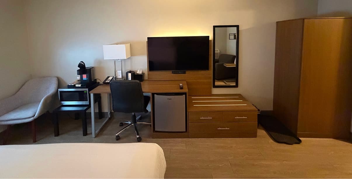 Guest room at Superior Stay Hotel