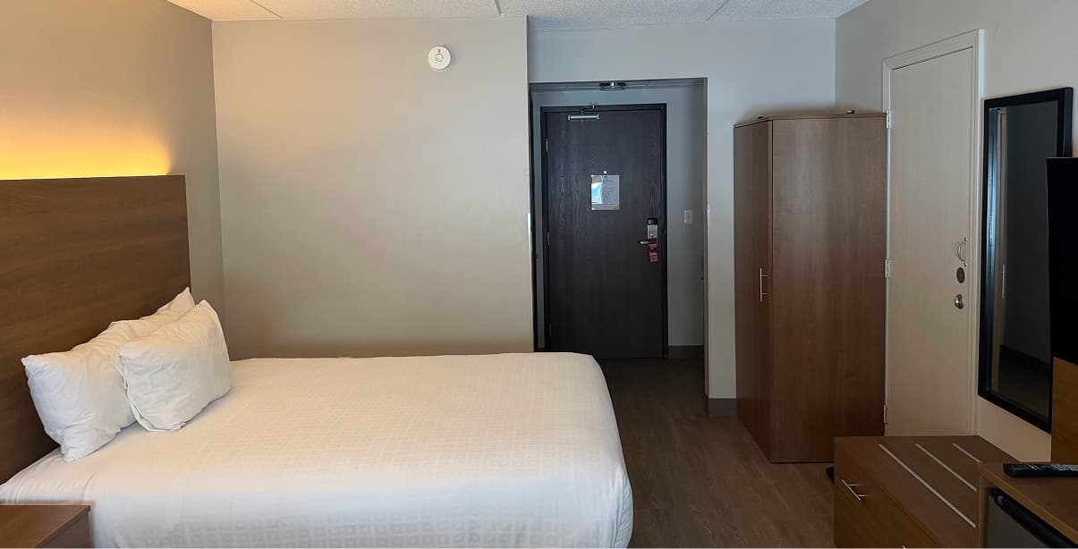 Guest room at Superior Stay Hotel