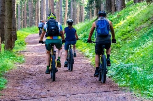 Family biking near Superior Stay Hotel